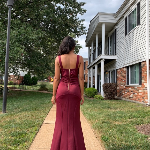 Burgundy Formal Maxi Dress Gown - Picture 7 of 8